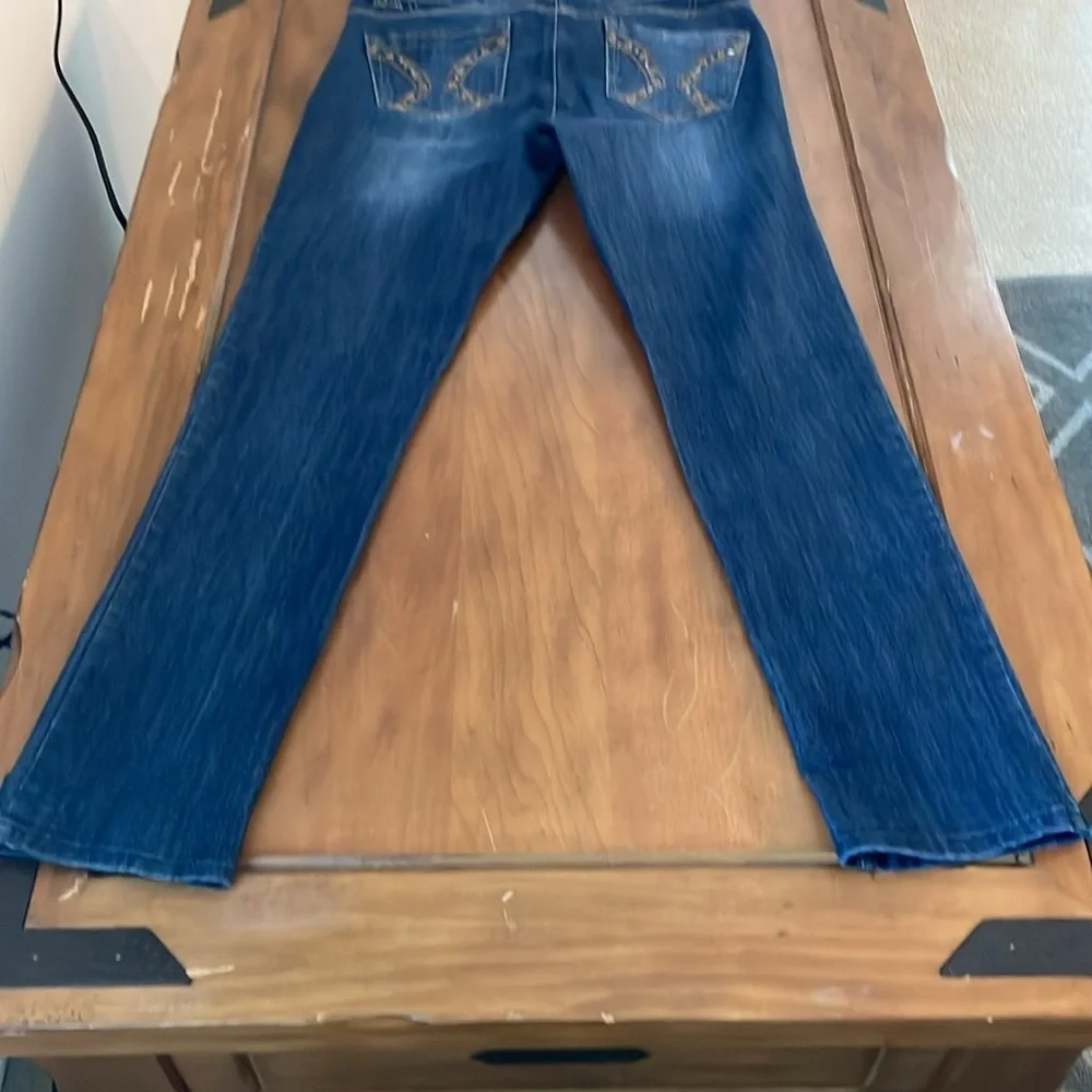 Democracy liberty skinny